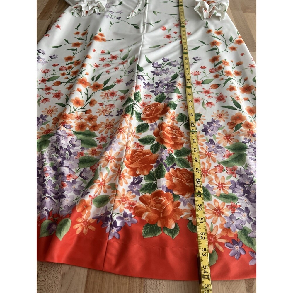 Vintage 60s 70s House Coat Robe Ruffle Neck White Orange Purple Floral Medium - Picture 15 of 15